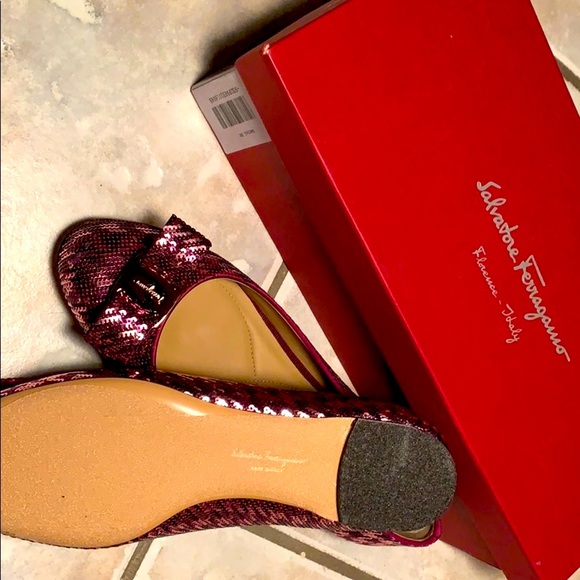 Brand new Salvatore Ferragamo flats - Picture 2 of 6